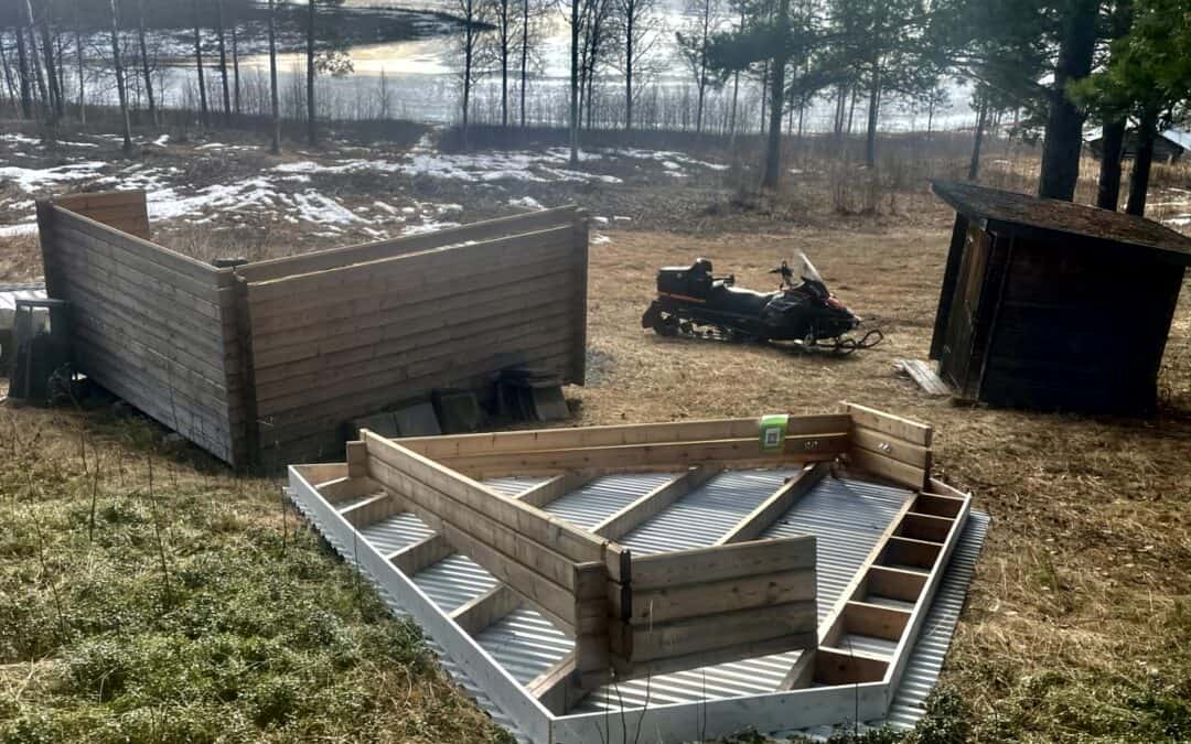 Taket har blåst av på Vindskyddet, Högholmen